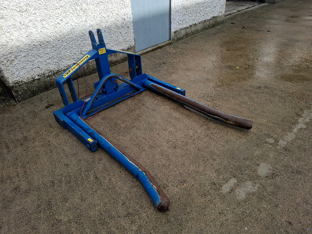 undefined CLEARANCE SALE OF: TRACTORS, MACHINERY & IMPLEMENTS ON BEHALF OF THE LATE MR SAMUEL ROULSTON