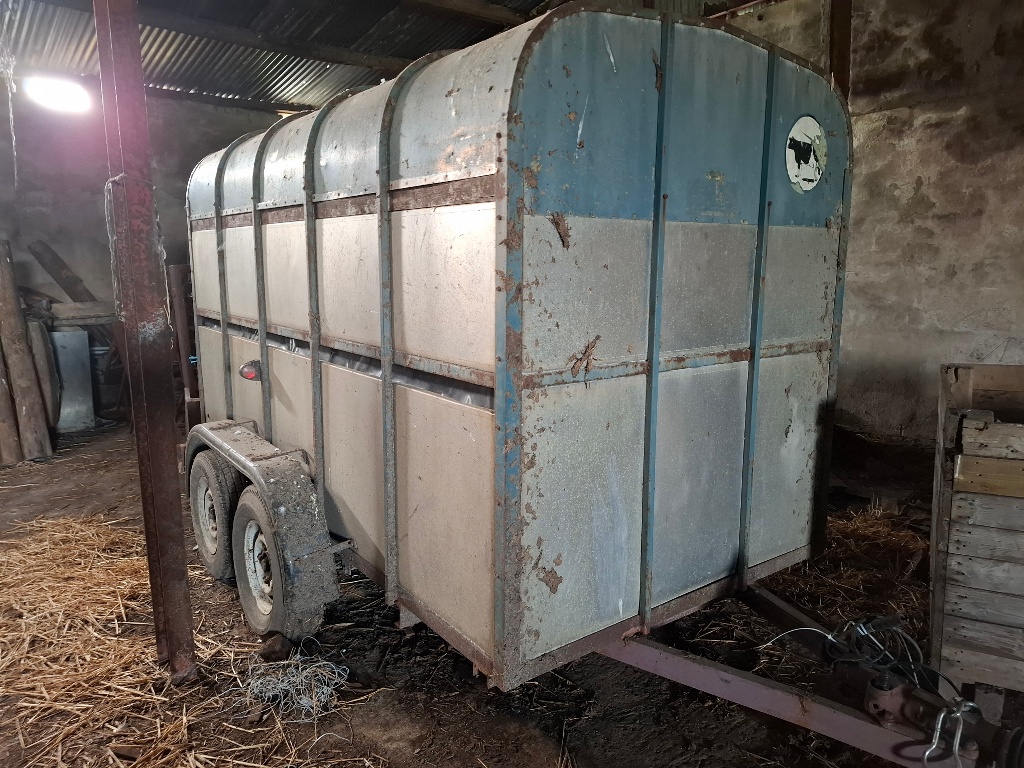 CLEARANCE SALE OF: TRACTORS, MACHINERY & IMPLEMENTS ON BEHALF OF THE LATE MR SAMUEL ROULSTON CLEARANCE SALE OF: TRACTORS, MACHINERY & IMPLEMENTS ON BEHALF OF THE LATE MR SAMUEL ROULSTON