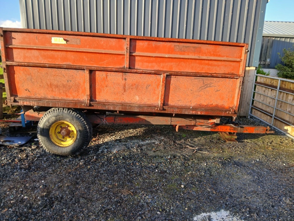 CLEARANCE SALE OF: TRACTORS, MACHINERY & IMPLEMENTS ON BEHALF OF THE LATE MR SAMUEL ROULSTON CLEARANCE SALE OF: TRACTORS, MACHINERY & IMPLEMENTS ON BEHALF OF THE LATE MR SAMUEL ROULSTON