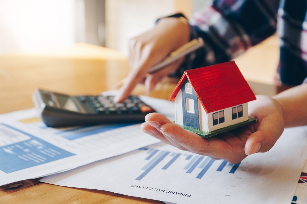 Tips For Saving For Your First Home 